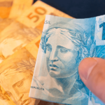 Comparação entre o Real e o Peso Argentino